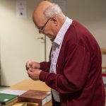 Auktionsobjekten granskas